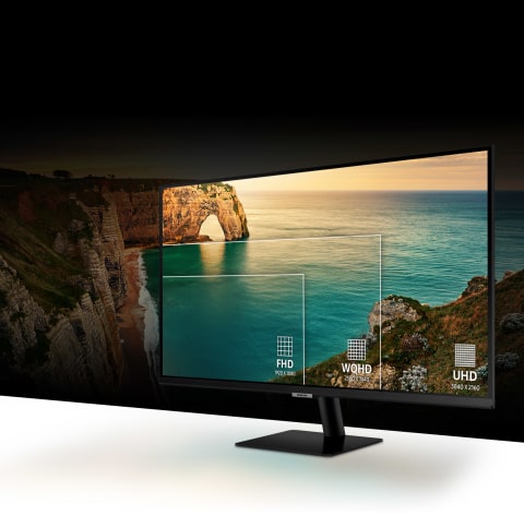SAMSUNG 32\" M7 4K UHD Do-It-All Smart Monitor & Streaming TV Built In Speakers & Remote