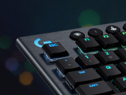 Logitech G915 Tenkeyless LIGHTSPEED Wireless RGB Mechanical - Clicky Switch