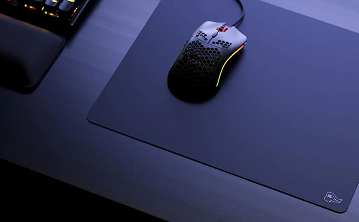 GLORIOUS XL HELIOS ULTRA THIN HARD GAMING MOUSE PAD ( 41x46CM )