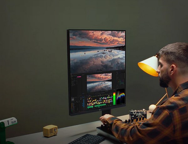 LG 28MQ780-B 28\" SDQHD 2K Nano IPS HDR10 DualUp Monitor with Ergo Stand USB Type-C (90W PD) - Black