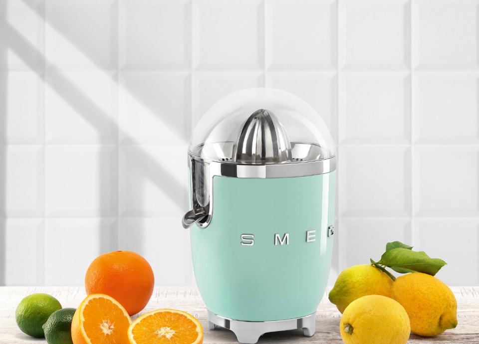 Smeg 50s Style Citrus Juicer - White